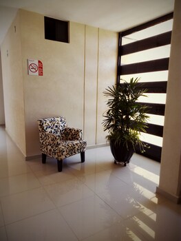 hotel madrid tuxtla