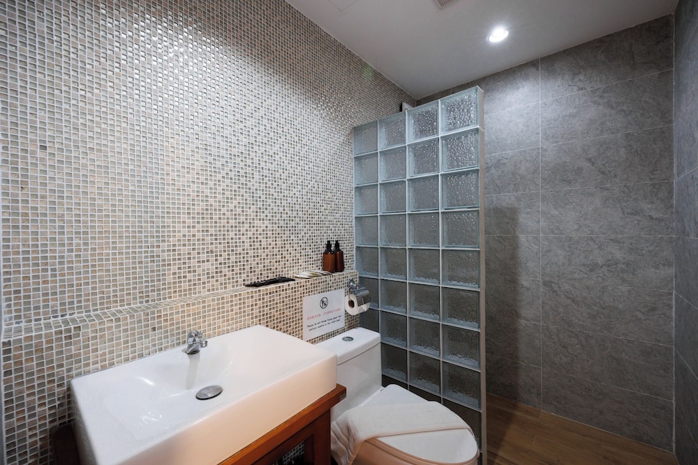 la vista patong hotel