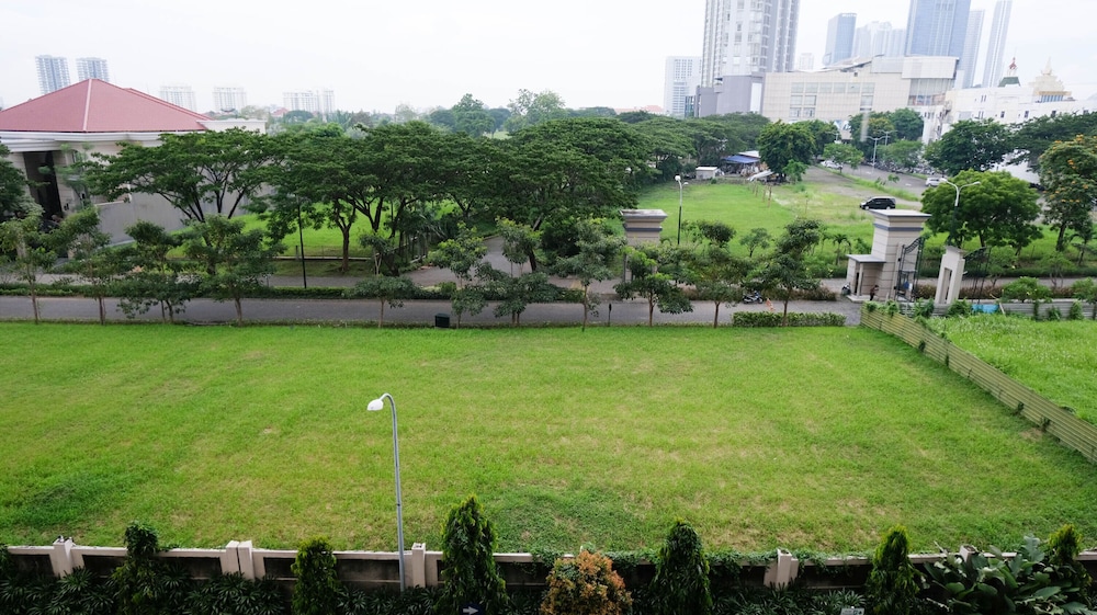 best choice and spacey 2br apartment at puncak bukit golf surabaya