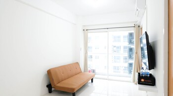 spacious and best deal 2br apartment at puncak bukit golf surabaya