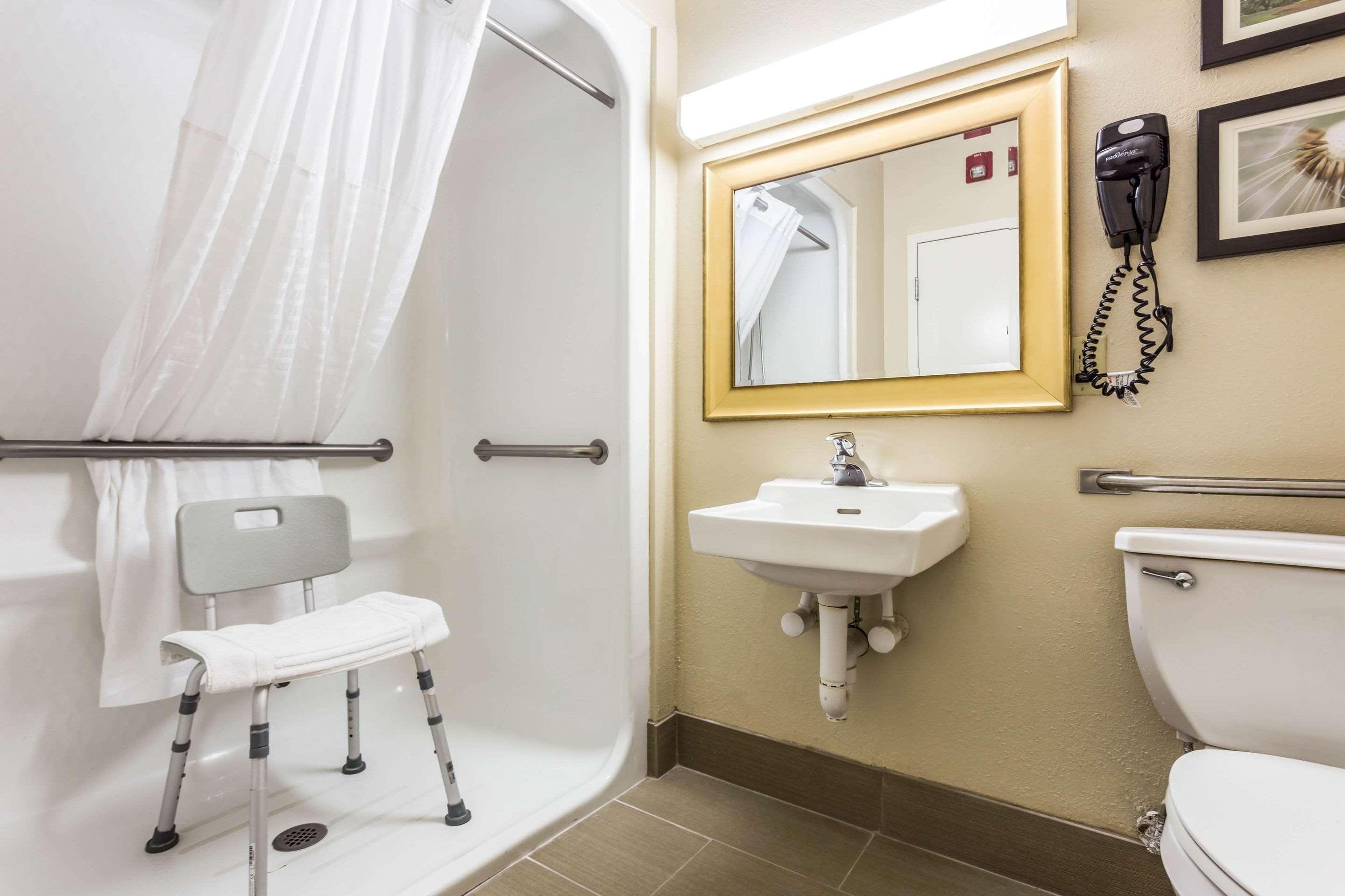 Comfort Suites,Garden City Beach>>Conway,3 star