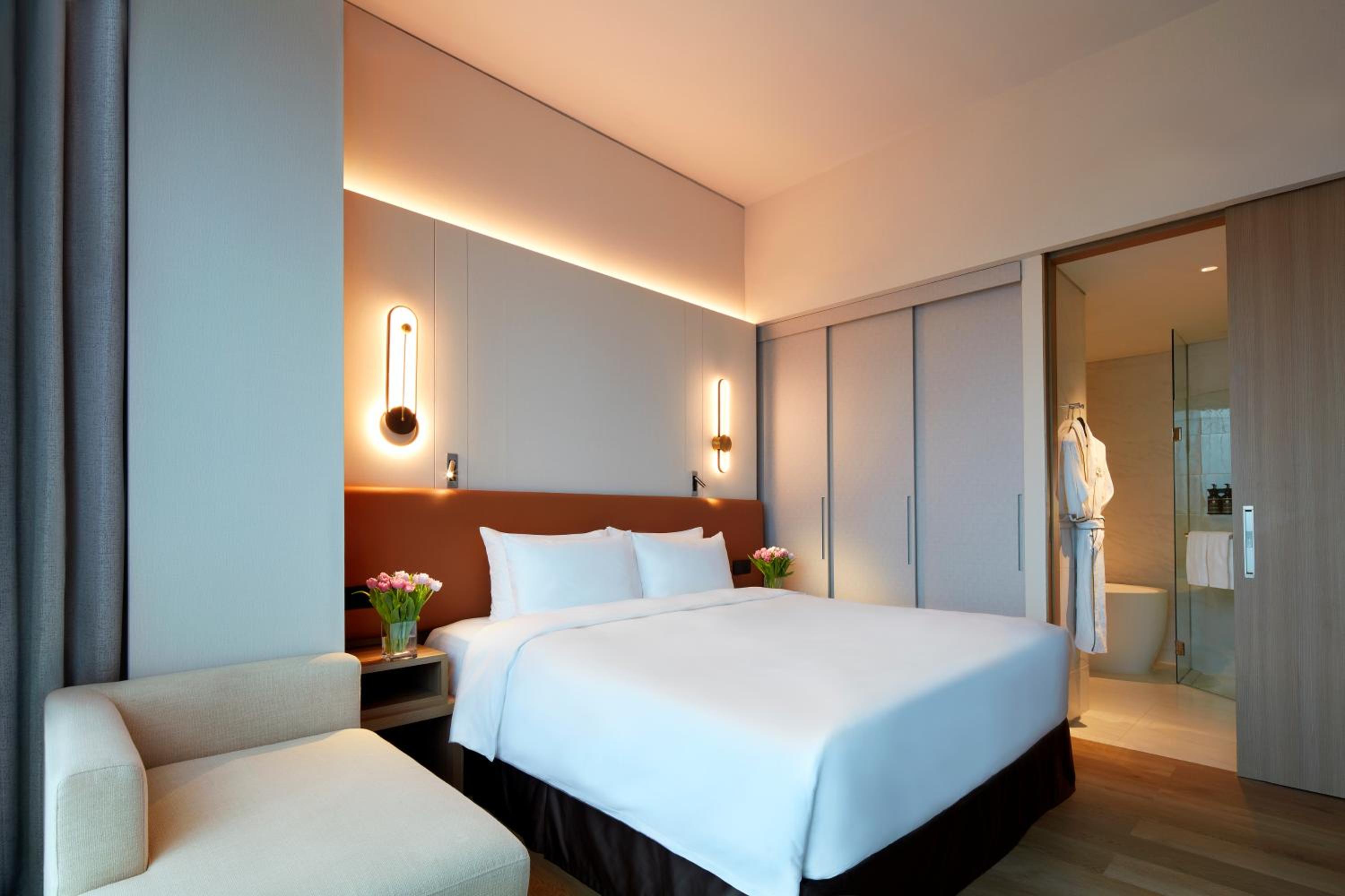 momentus hotel alexandra