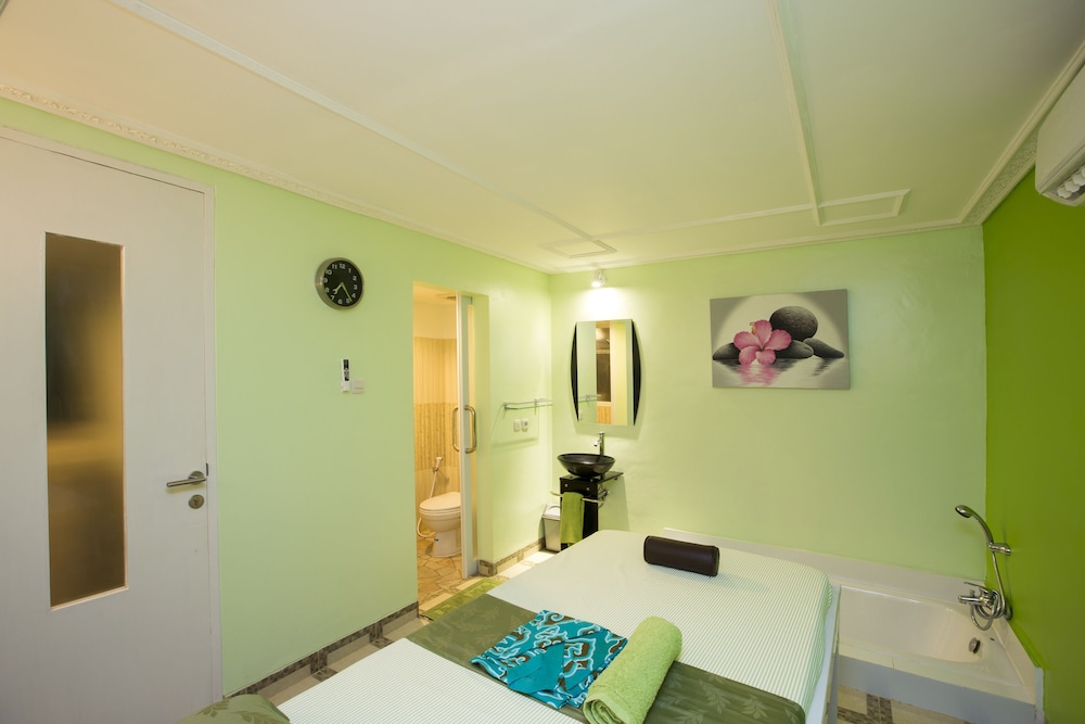 flamingo dewata pool villa