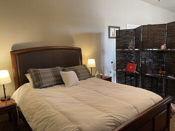 llama stay at spooky tooth ranch mtn views