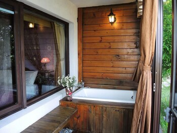 margaret garden villa