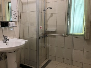 cingjing brilliant twins of seattle