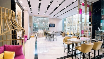 leedon hotel and suites surabaya