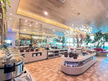 leedon hotel and suites surabaya