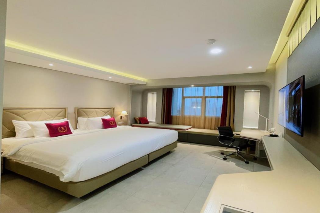 leedon hotel and suites surabaya