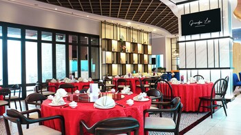 leedon hotel and suites surabaya