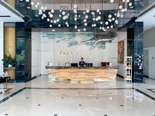 leedon hotel and suites surabaya