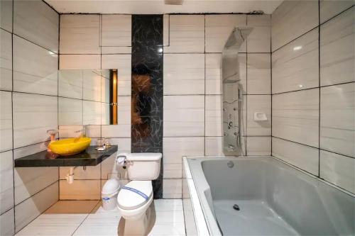 manantial hostal no 004