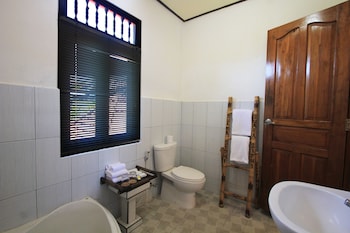 suara sidhi villa ubud bali