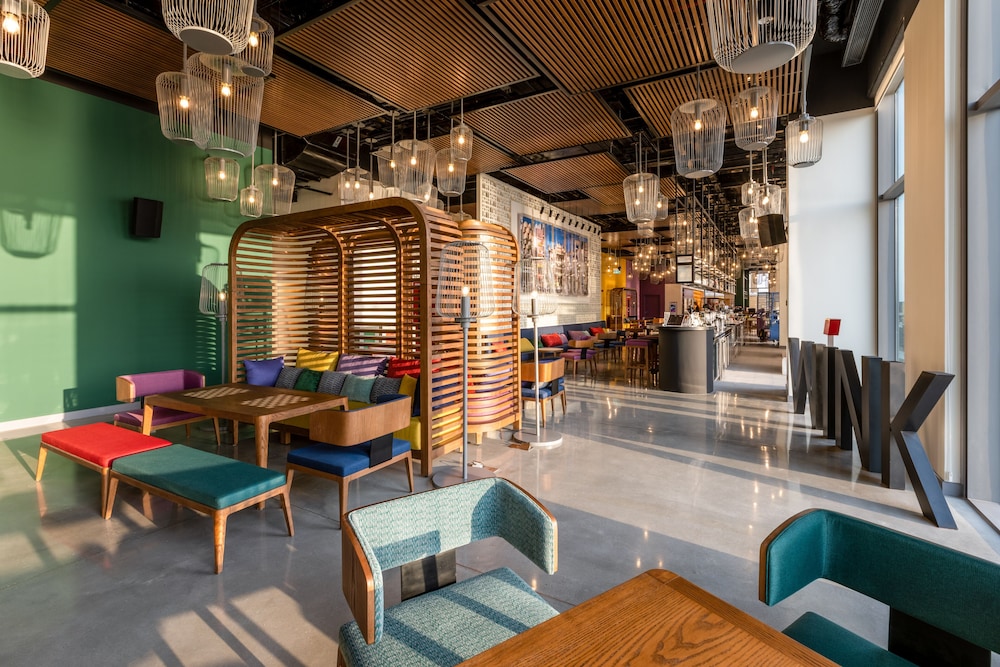 wink hotel danang riverside