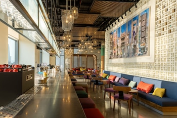 wink hotel danang riverside