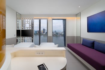 wink hotel danang riverside