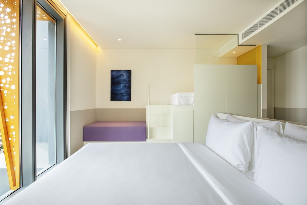wink hotel danang riverside