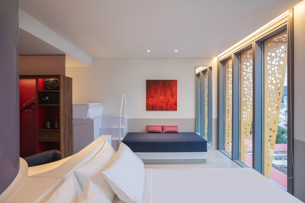 wink hotel danang riverside