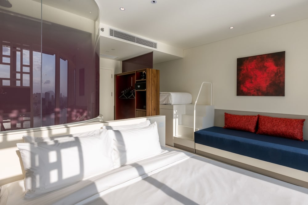 wink hotel danang riverside