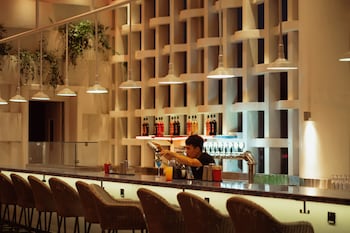 wink hotel danang riverside