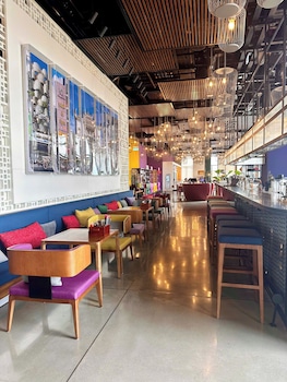 wink hotel danang riverside