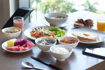 wink hotel danang riverside