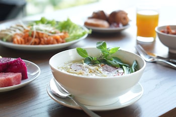 wink hotel danang riverside