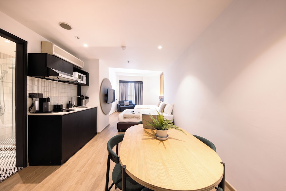 owen house by hmlet