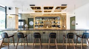 owen house by hmlet