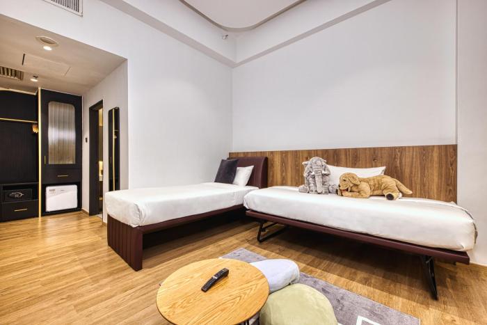 owen house by hmlet