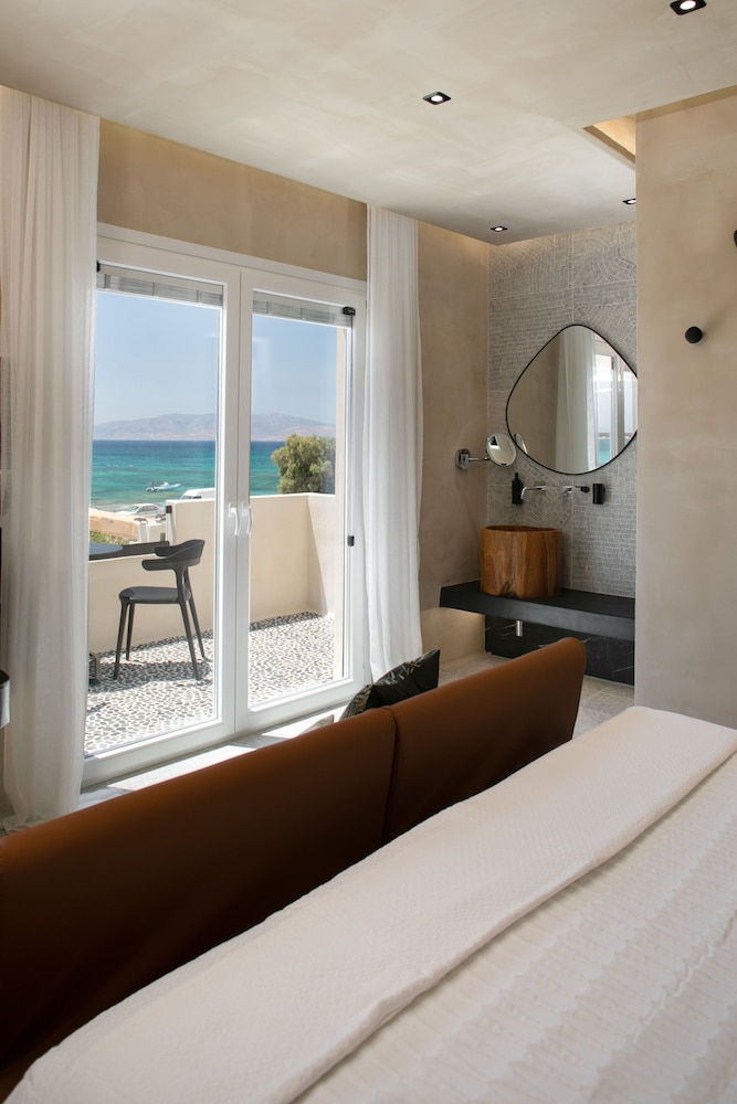 eden beachfront residences and suites