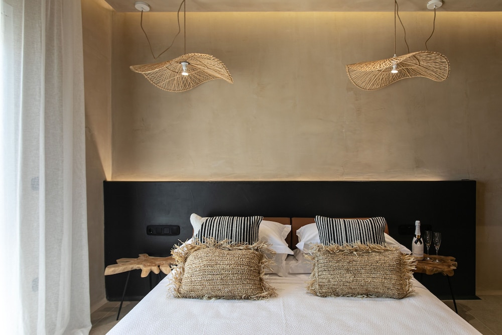 eden beachfront residences and suites