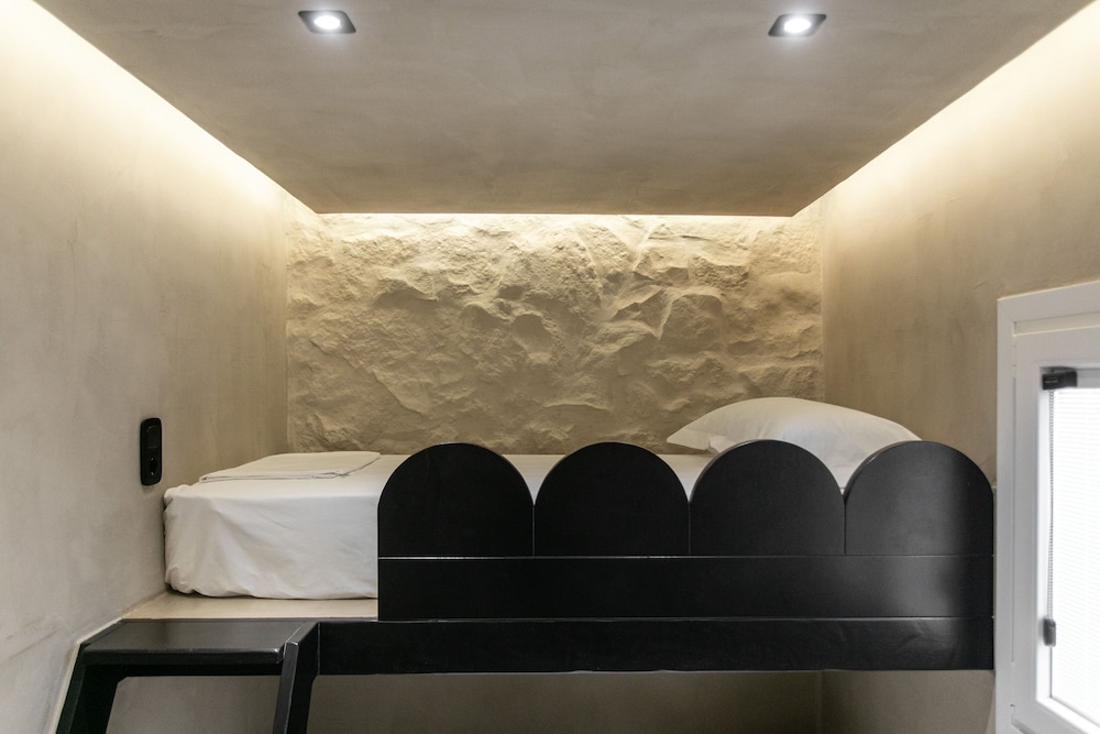 eden beachfront residences and suites