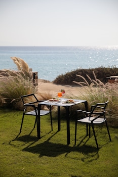 eden beachfront residences and suites
