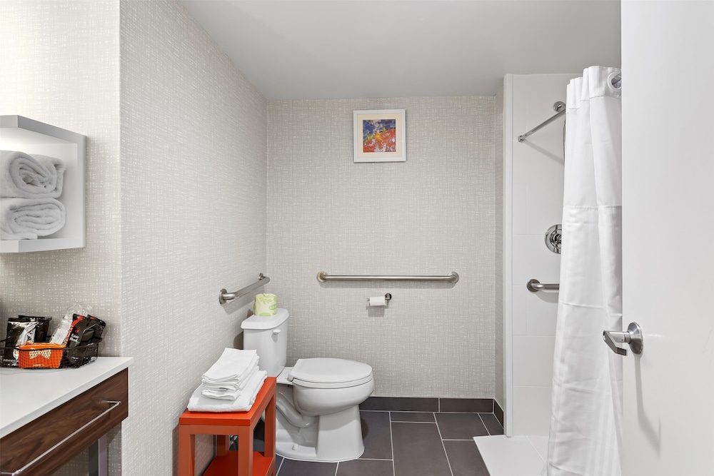 hampton inn and suites bolingbrook