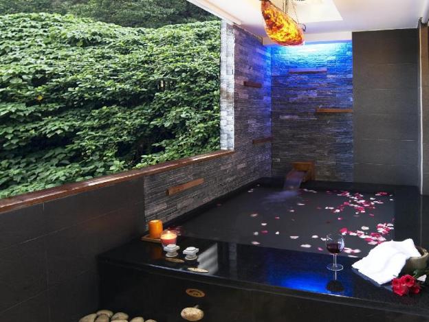 golden hotspring hotel