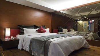 golden hotspring hotel