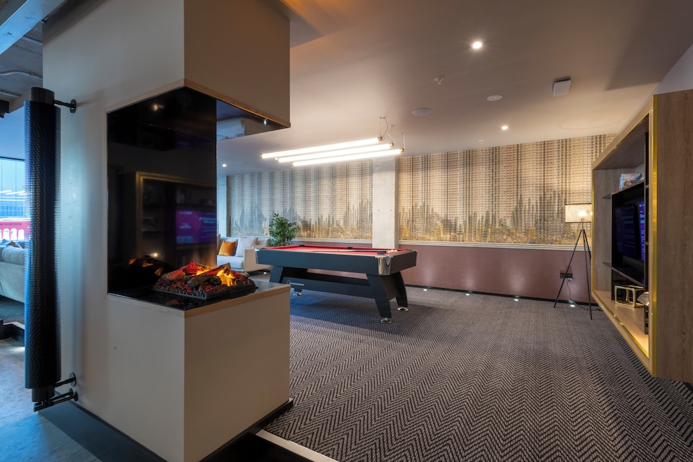 sandman signature glasgow hotel