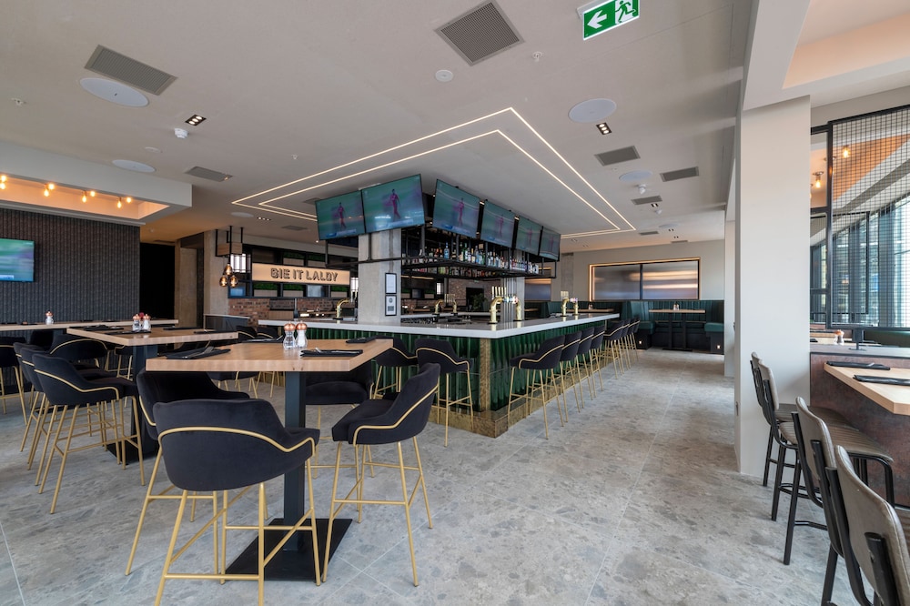 sandman signature glasgow hotel