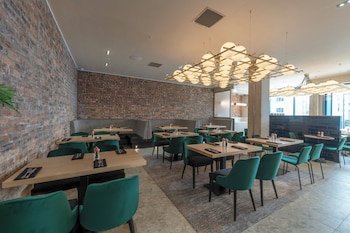 sandman signature glasgow hotel