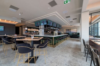 sandman signature glasgow hotel