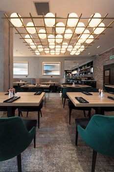sandman signature glasgow hotel