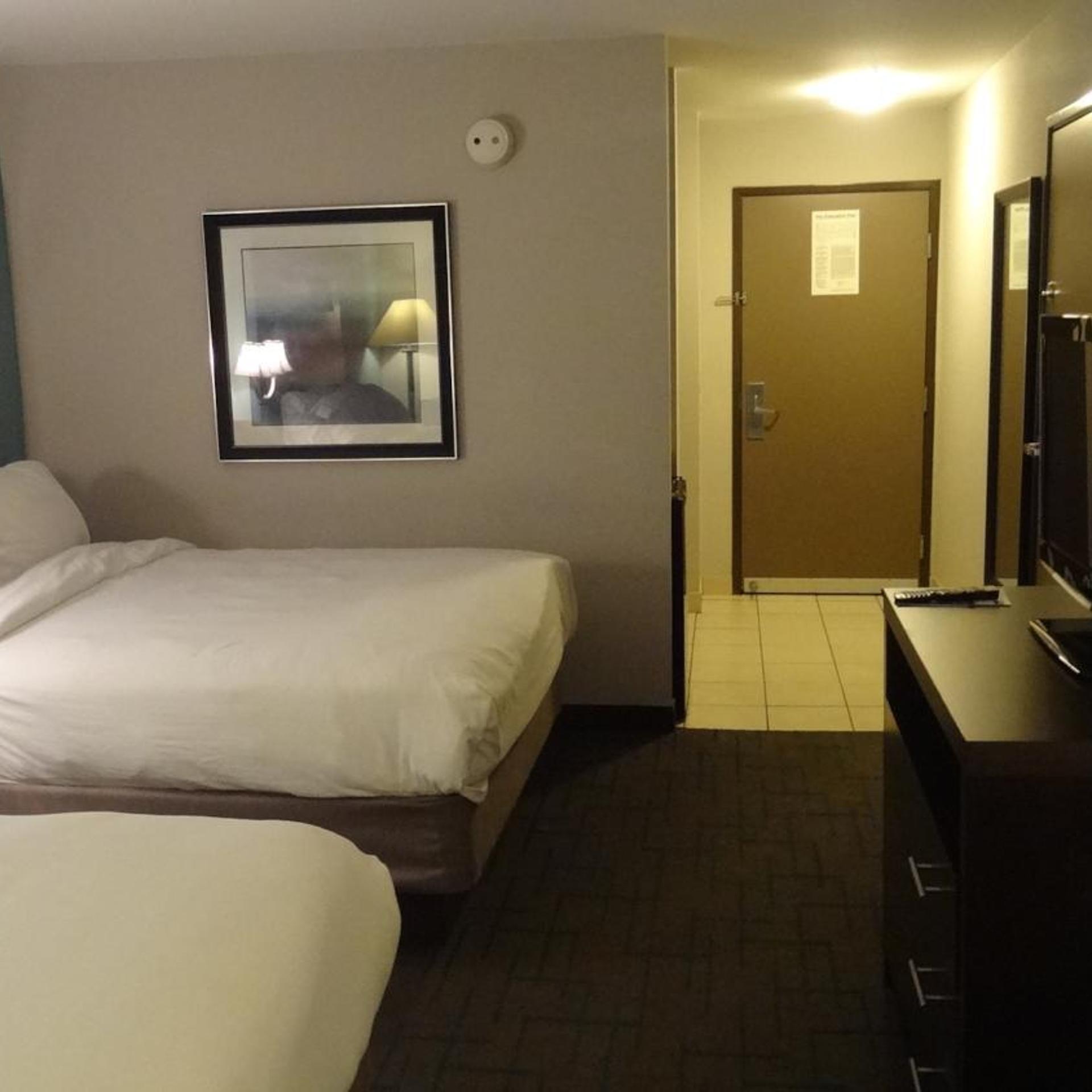 holiday inn express kansas city bonner springs by ihg