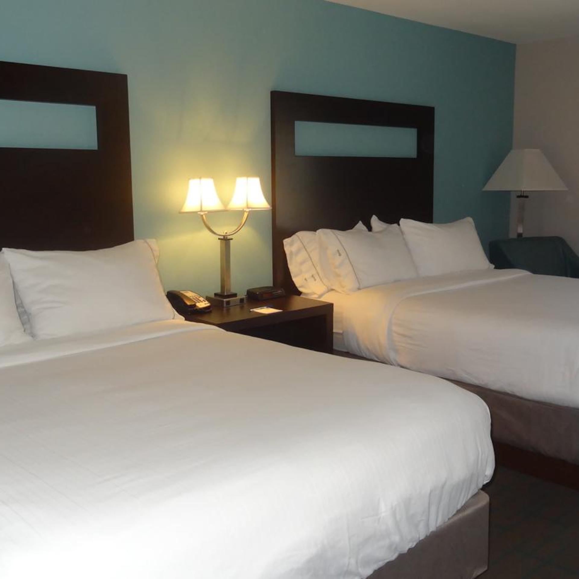 holiday inn express kansas city bonner springs by ihg