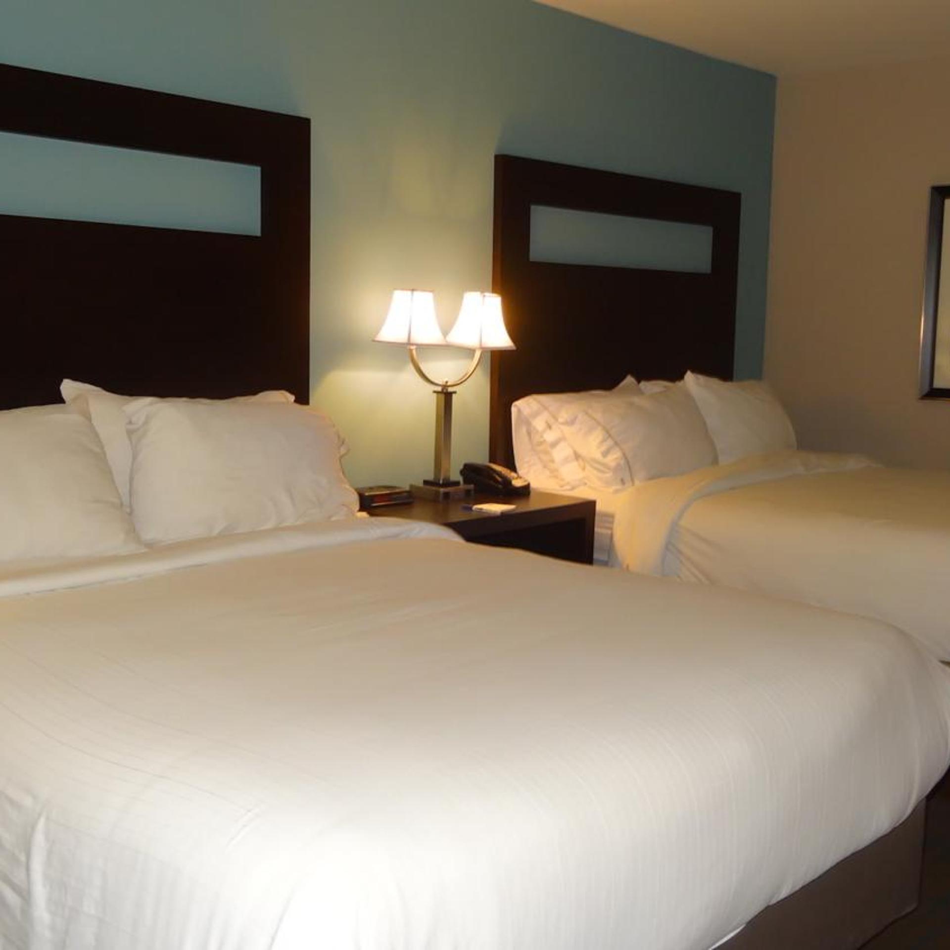 holiday inn express kansas city bonner springs by ihg