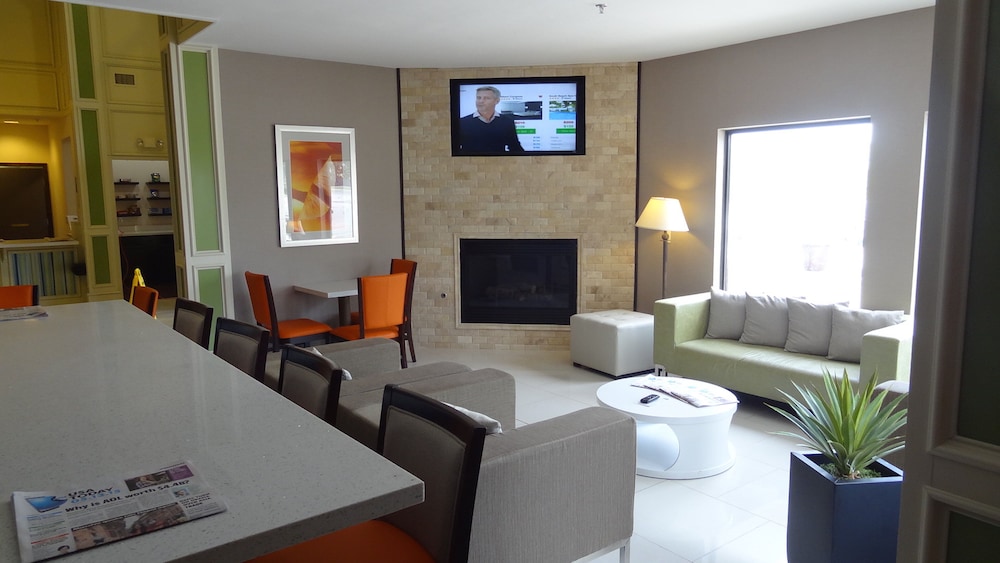 holiday inn express kansas city bonner springs by ihg