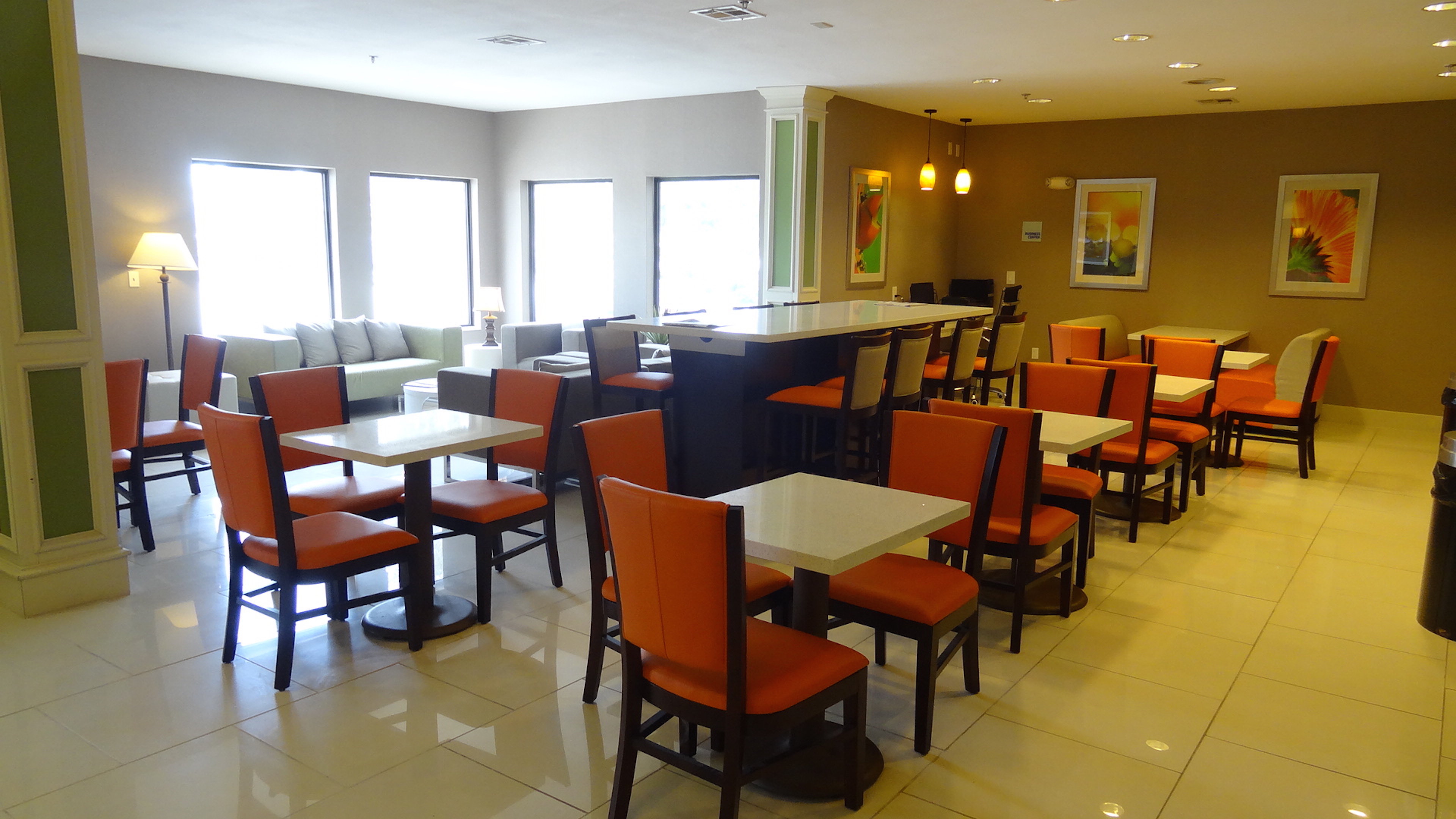 holiday inn express kansas city bonner springs by ihg