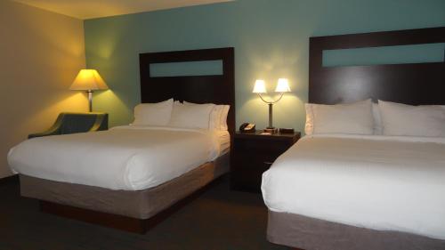 holiday inn express kansas city bonner springs by ihg