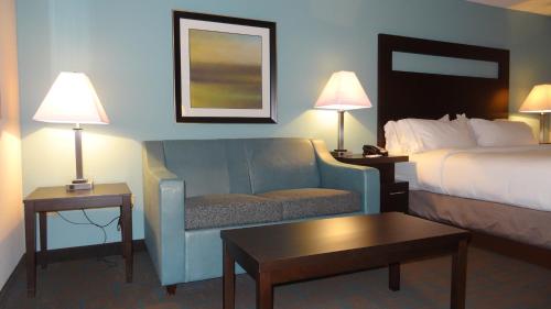 holiday inn express kansas city bonner springs by ihg