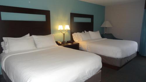 holiday inn express kansas city bonner springs by ihg